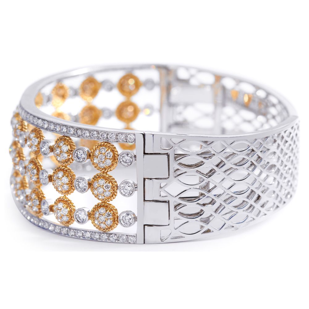 Two-Tone Diamond Cuff Bracelet in 18K Yellow and White Gold (5.04ct)