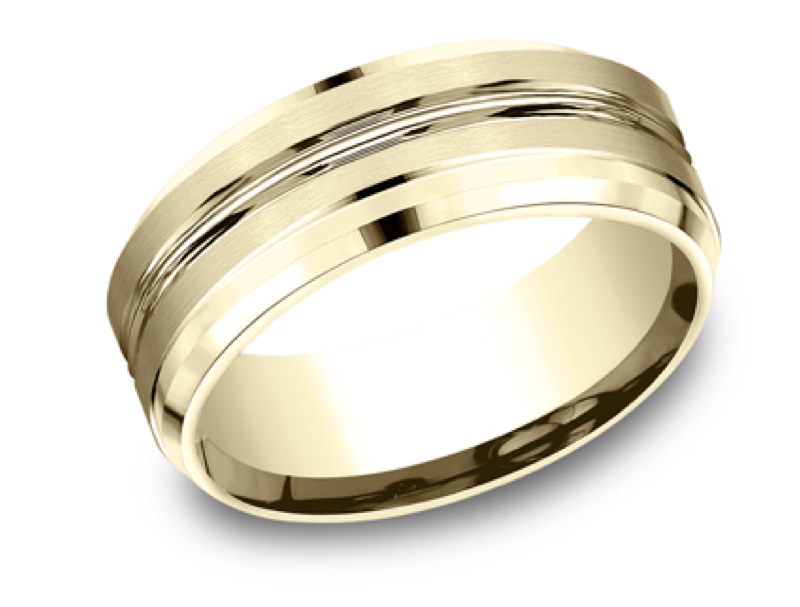 Men's Comfort-Fit Drop Bevel Edge Wedding Band in Yellow Gold (8mm)