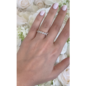 Classic Round Cut Diamond Eternity Wedding Band in 14K Yellow Gold (4.01ct)